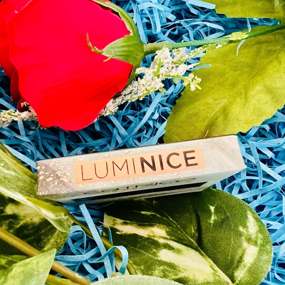 NIB Catrice Luminice Highlighter in 010 Lumi - Picture 2 of 4